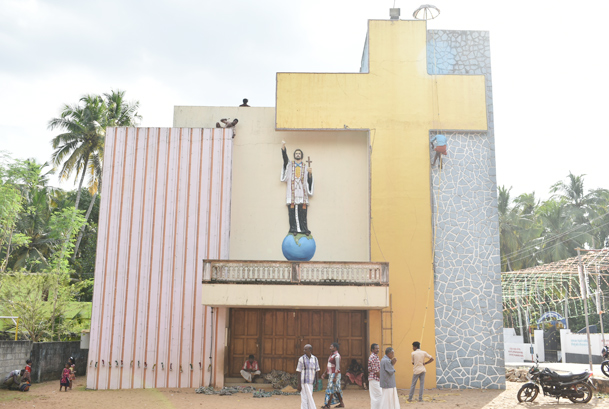 St. Francis Xavier's Church, Pallom