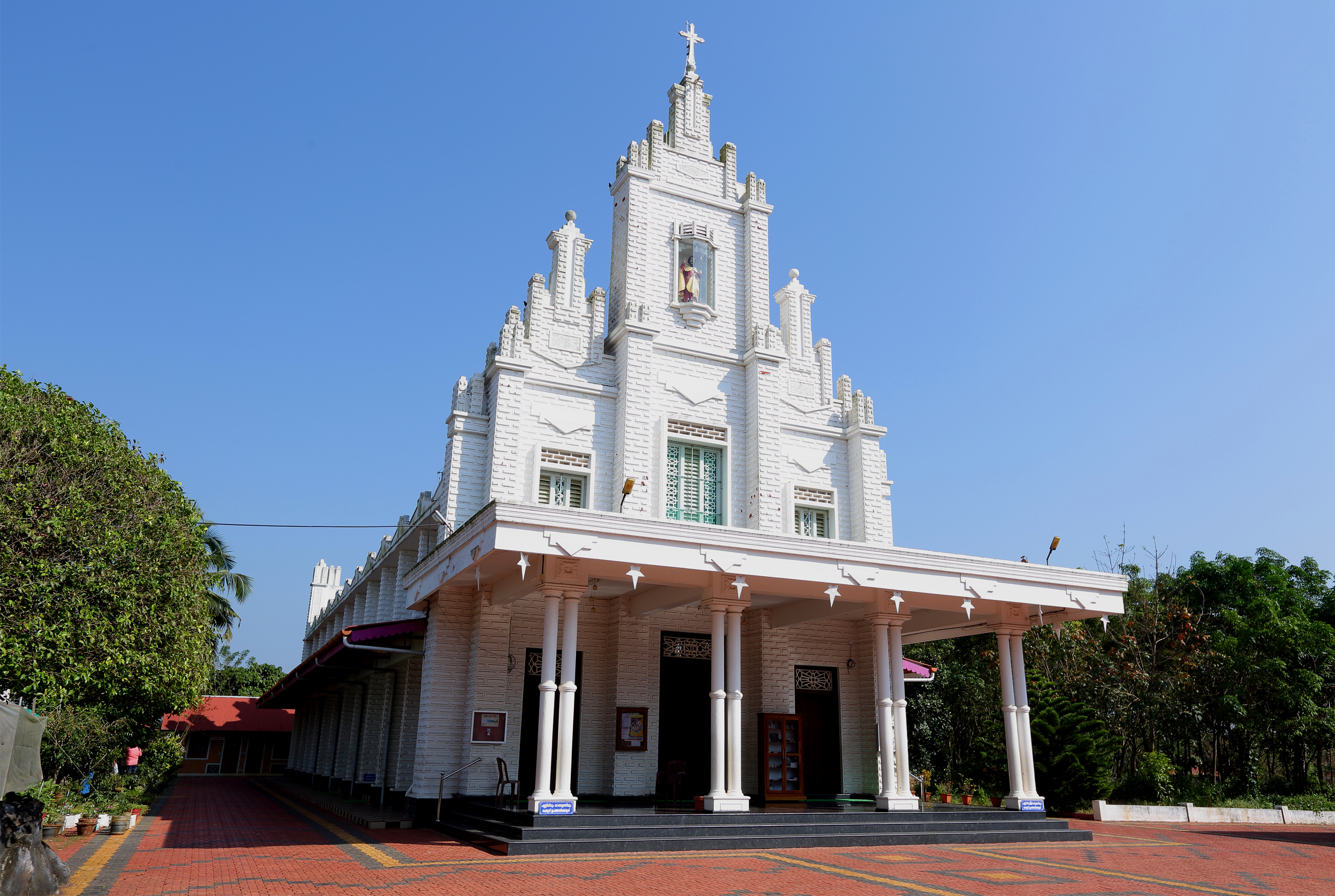 ST. THOMAS CHURCH